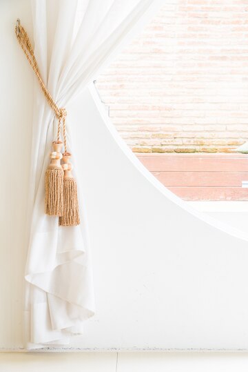 curtain-window-decoration-interior_74190-339